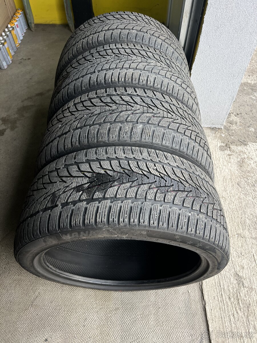 275/40 r21 - 2
