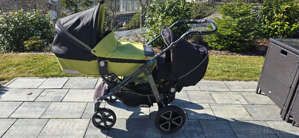 Sourozenecký kočárek - 2