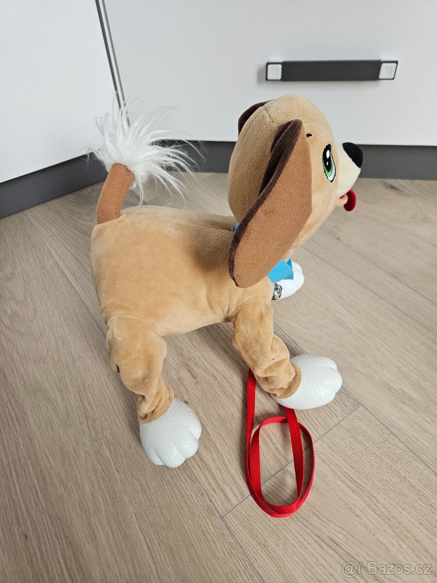 Chodící pejsek Floppy - 2