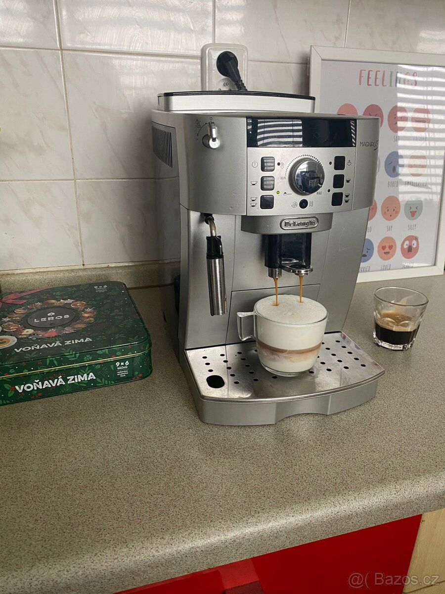 Kávovar Delonghi - 2