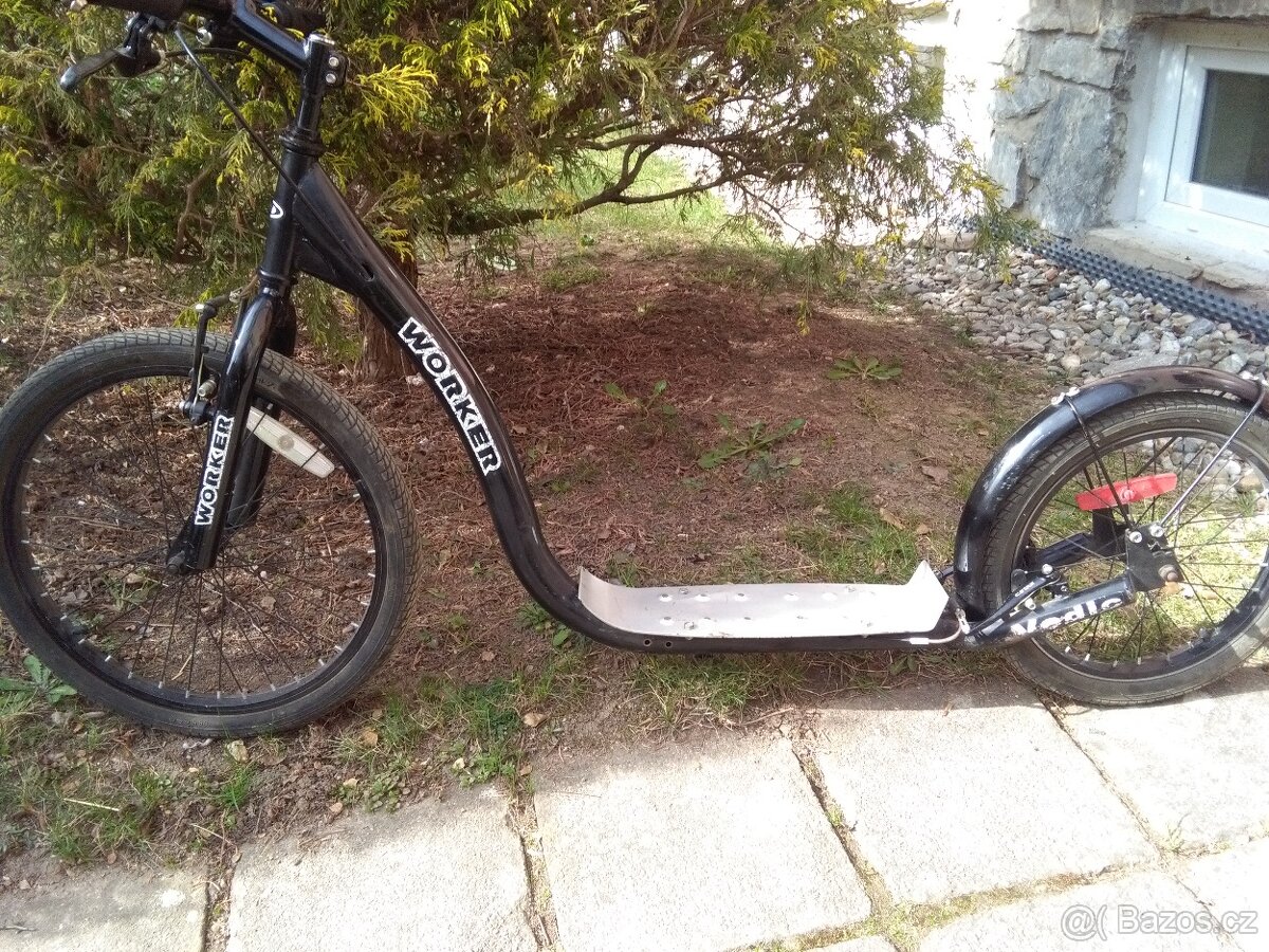 Koloběžka Worker - 2