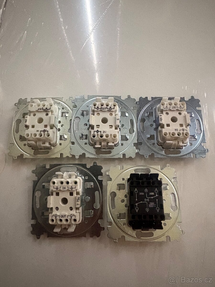 Přístroje, spínače ABB - 2