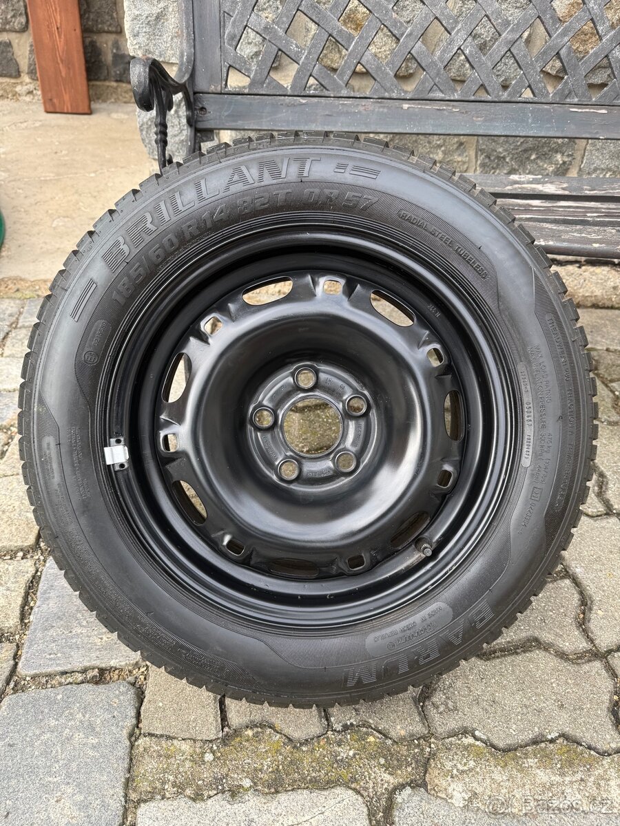 Prodám originál VW plechový disk R14 včetně pneumatiky - 2