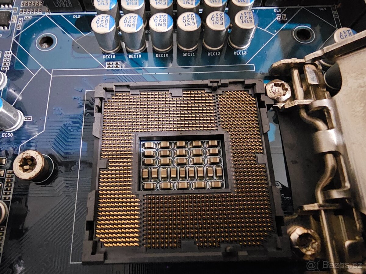 Gigabyte P55 - 2