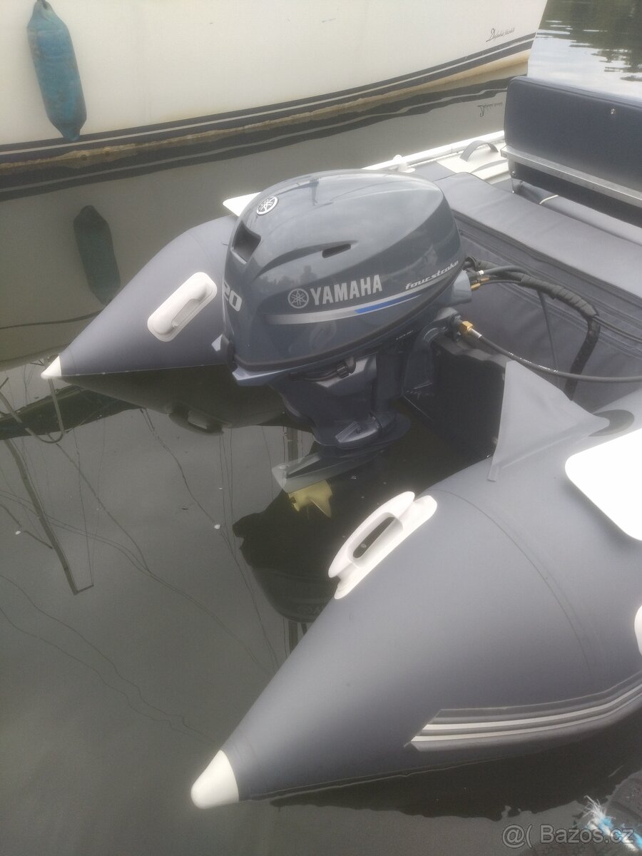 Motorový člun - 2