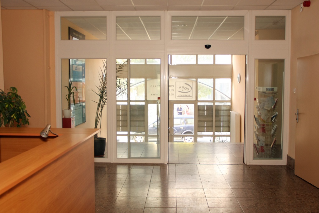 Budova s nájemníky v Bratislavě na prodej - 2