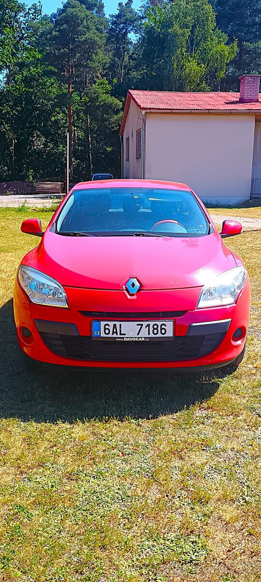 Renault Megane 3 kombi, r.v.2010, 1.6 benzín 74kw, 5 kvalt - 2