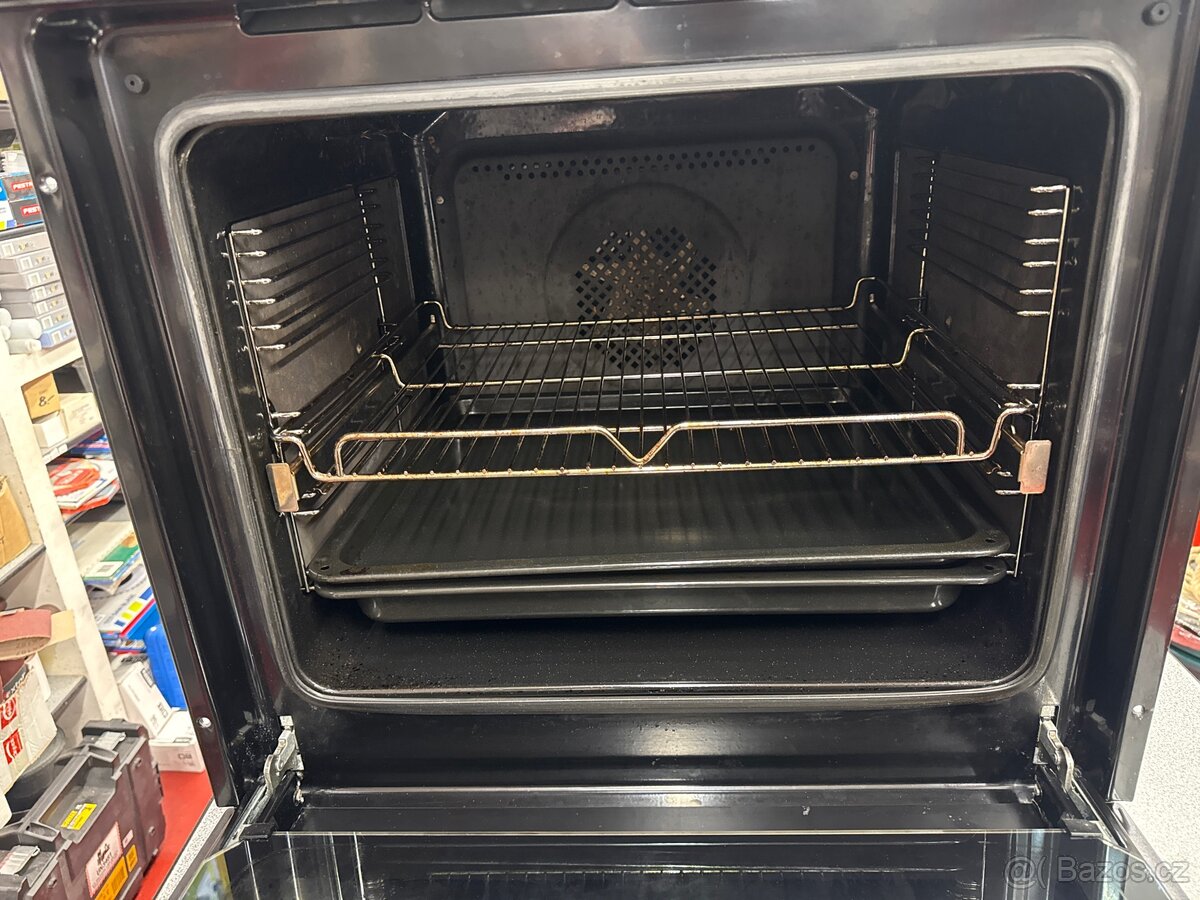 Horkovzdušná trouba AMICA - 2