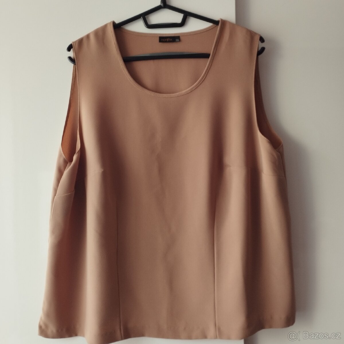 Top s krajkovým bolerkem - 2