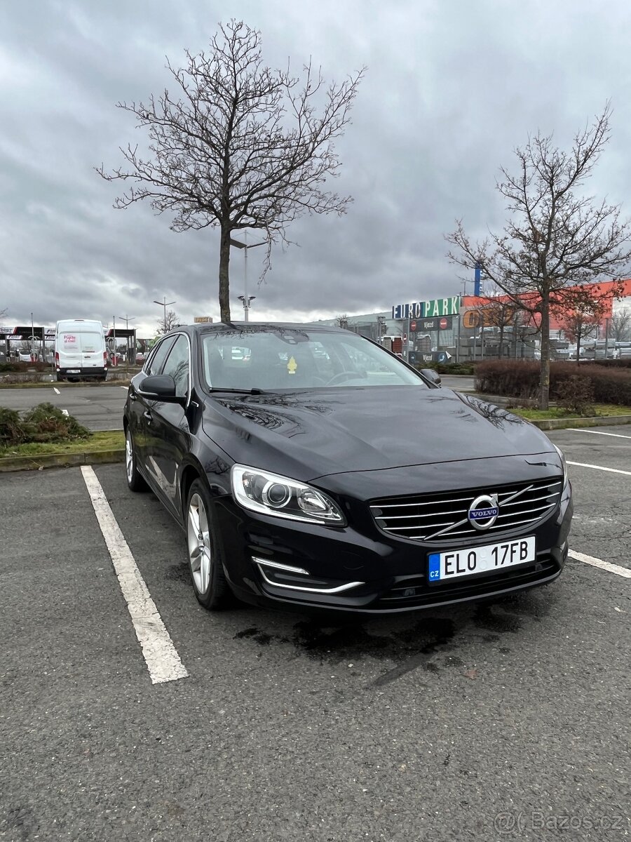 V60 Plagin Hibryd 2.4 D6 AWD - 2
