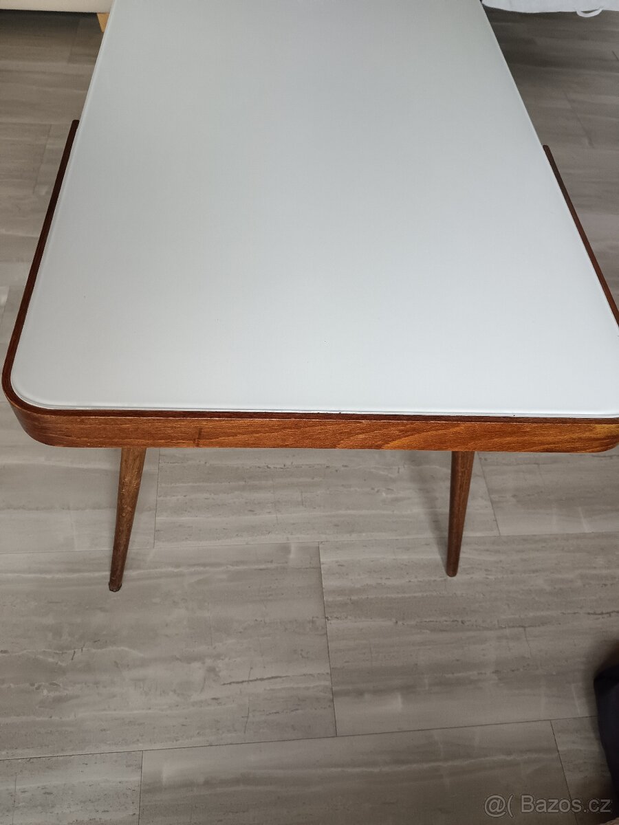 Konferenční stolek Jiroutek - 2