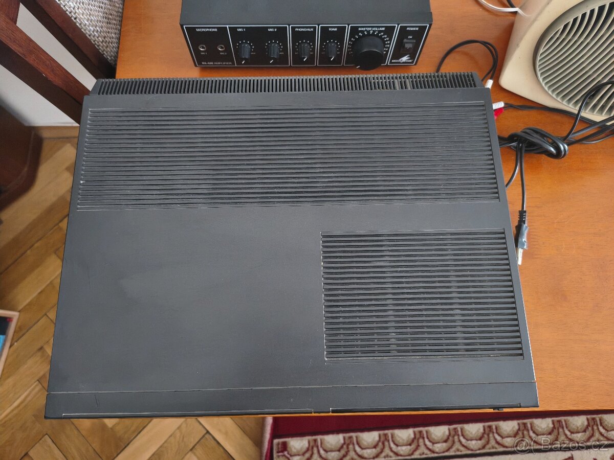 Historický videorekordér Tesla Avex VM6485. - 2