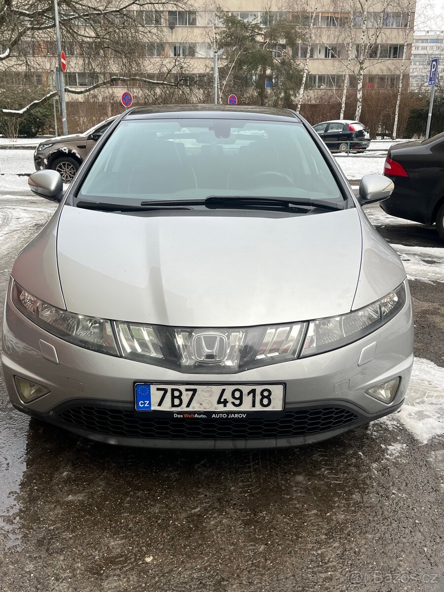 Honda Civic 1.8 i-VTEC (2006) – Nová STK do 2028 - 2