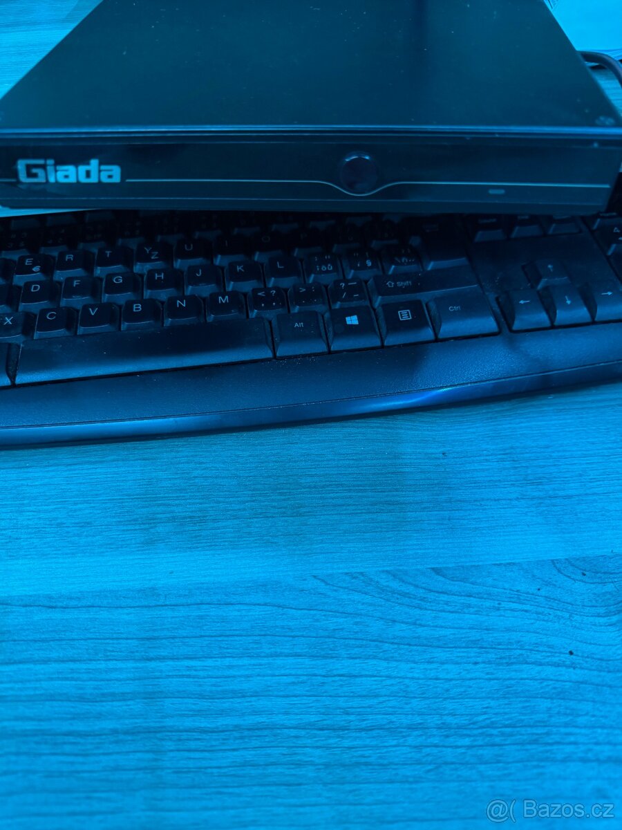 Mikro PC Giada Intel Pentium 2.10Ghz - 2