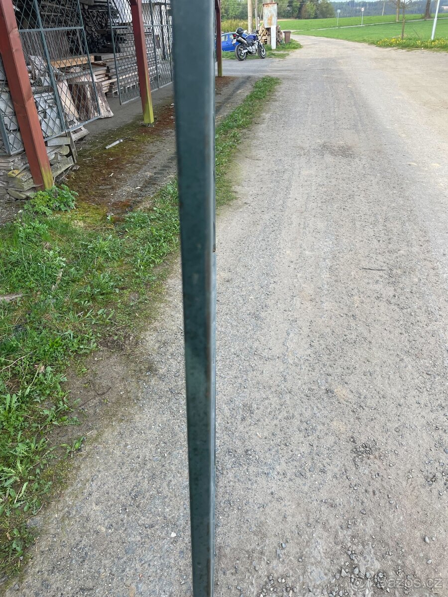 Kovový panel/pole z jeklů - 2