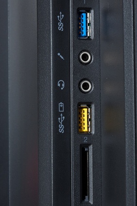 Počítač All in one 23" dotykový - 2