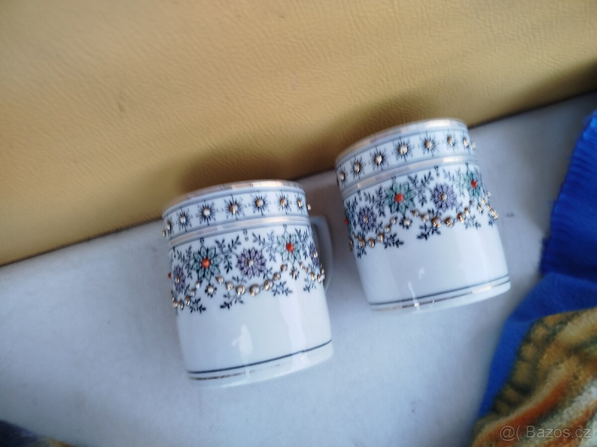 Hrnky staré ,dva kusy - 2