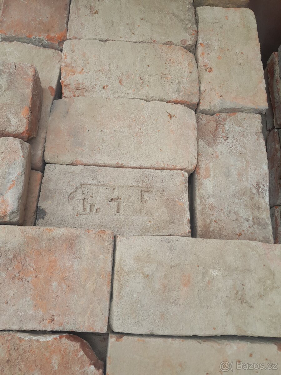 Cihly plne - 2