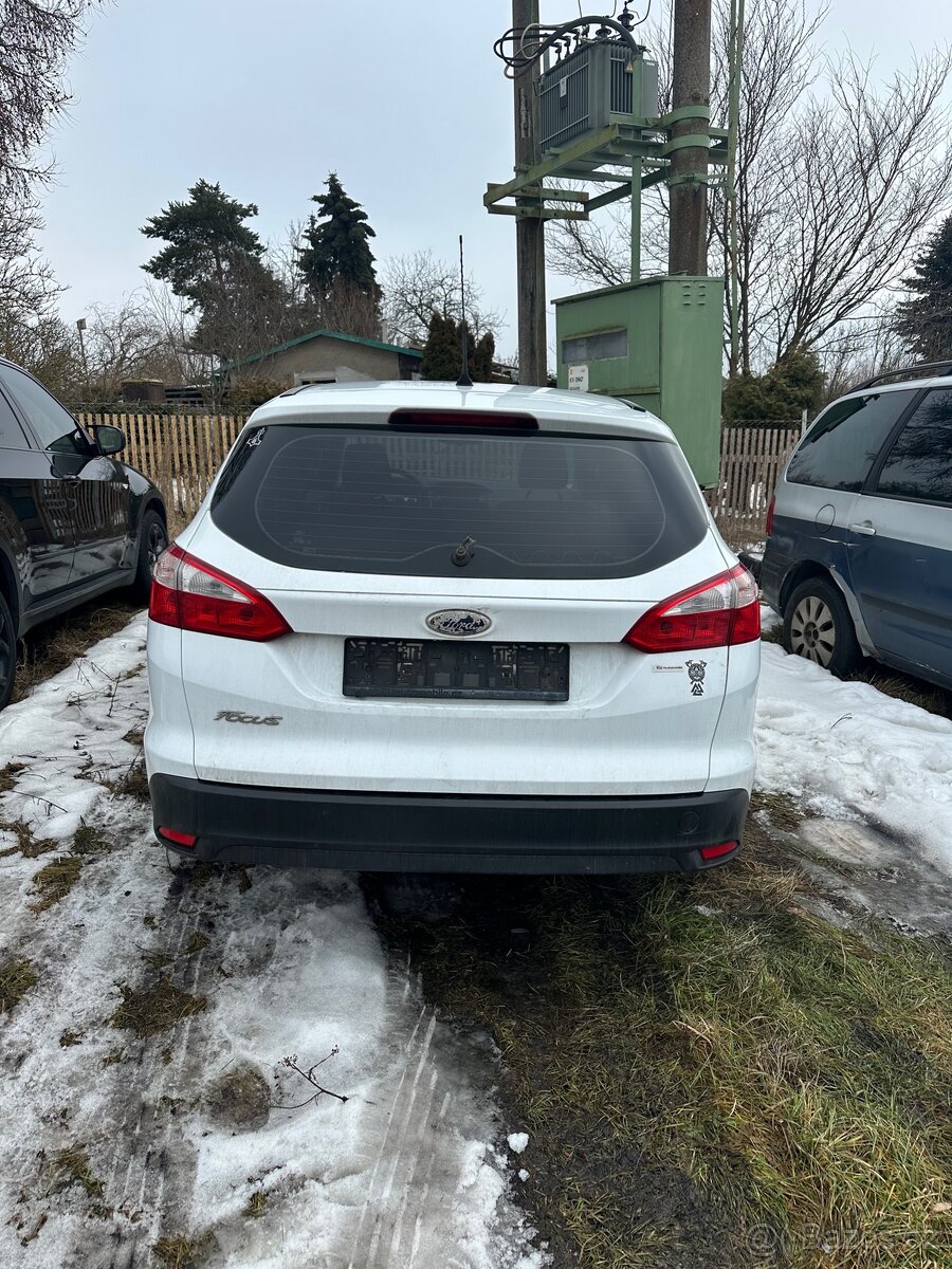 Ford Focus III 1.6 i Díly - 2