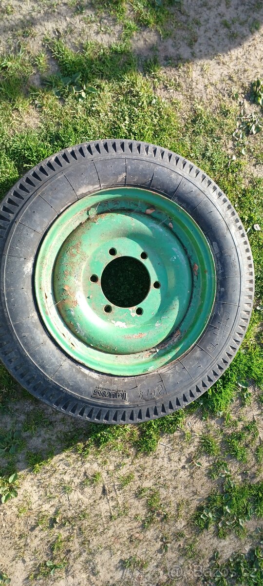 Prodám kolo na vlek za traktor. - 2