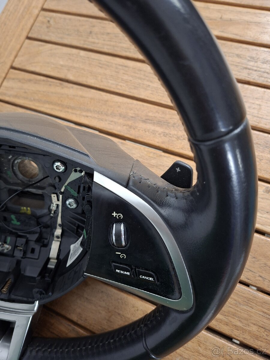Volant Jaguar XF - 2