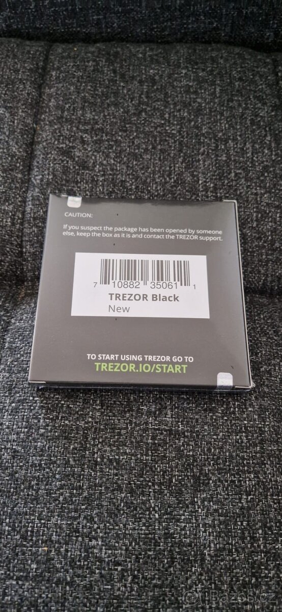 Hardware peněženka Trezor One - 2
