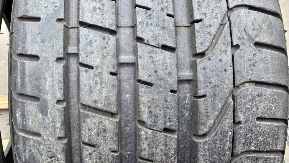 Letní pneumatiky 255/30/20 Pirelli - 2