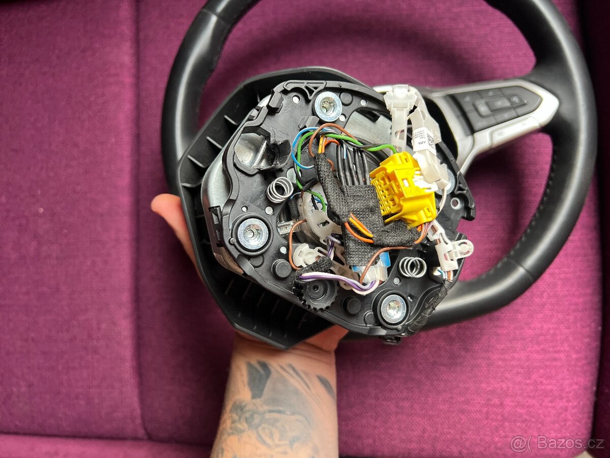 Multifunkční volant VW - 2