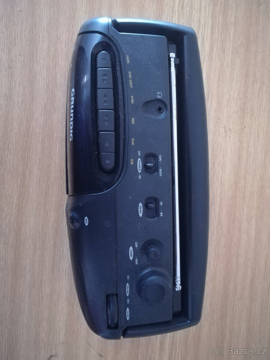 Rádio magnetofon Grundig - 2