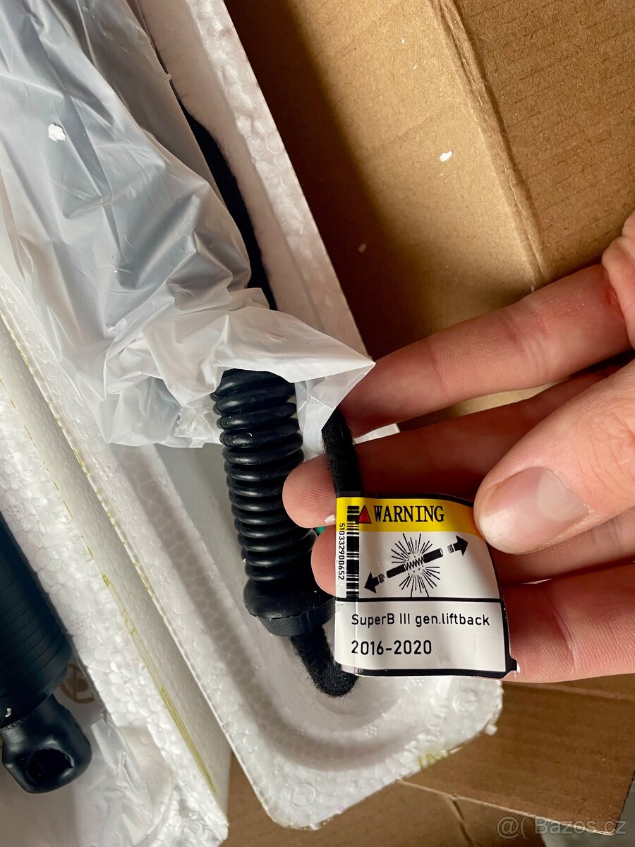 Škoda Superb III Liftback nové elektrické vzpěry kufru - 2