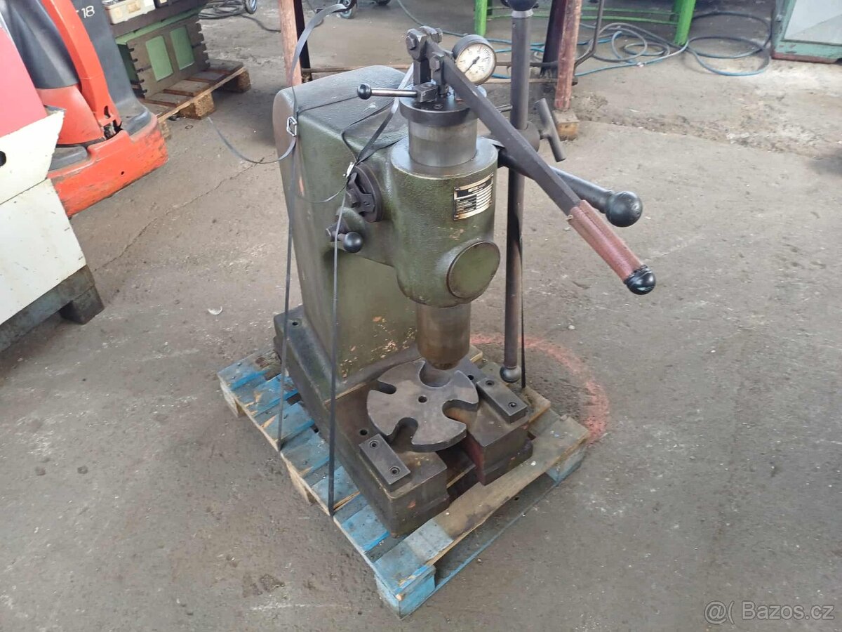 Montážní lis CTC 5 - 2