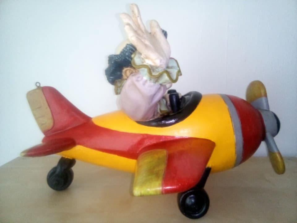 Jun Asilo- Dekorativní klaun,Decoratieve Clown ve Vliegtuigu - 2