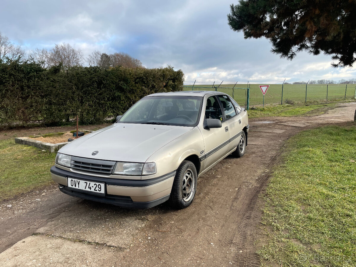 Opel Vectra A 2,0i 85kw , TK do 10.12.2026 - 2