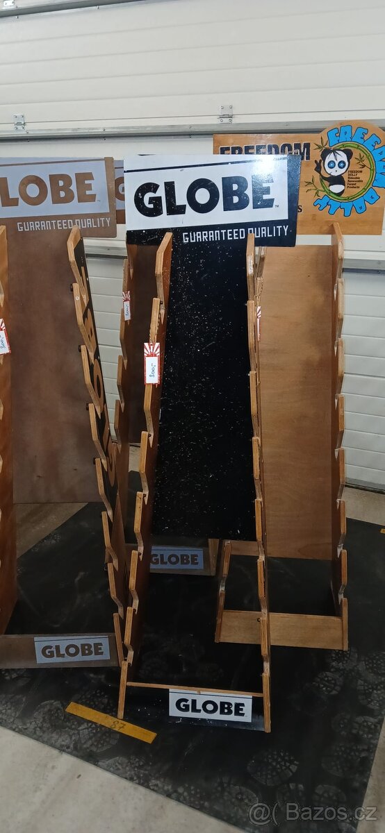 Dřevěný stojan - 2