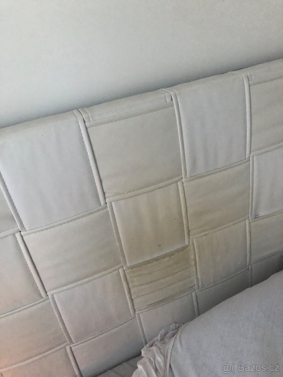 Prodám manželskou postel 180x200cm - 2