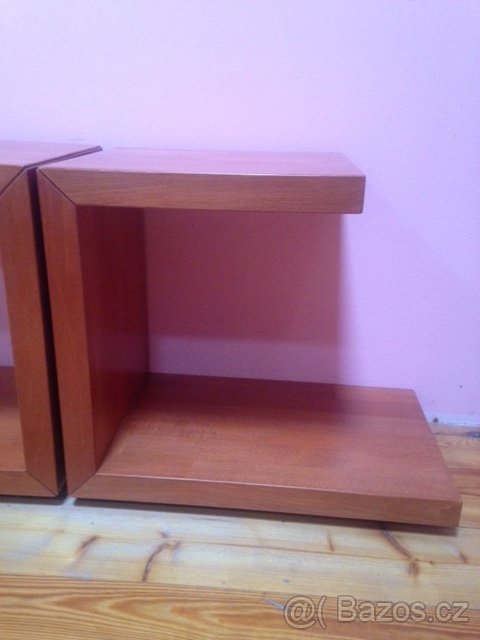 NOČNÍ STOLKY Z MASIVU - 2
