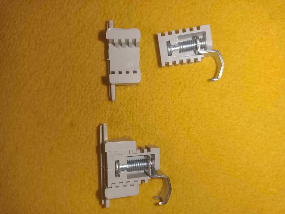 IKEA 10055460 (1x) Příchytky pro montáž - 2