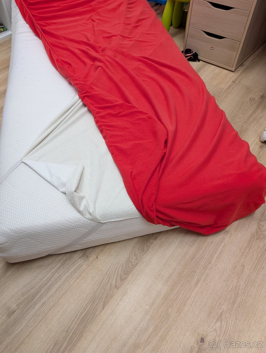 Dětská postel Ikea Kura + matrac + chránič - 2