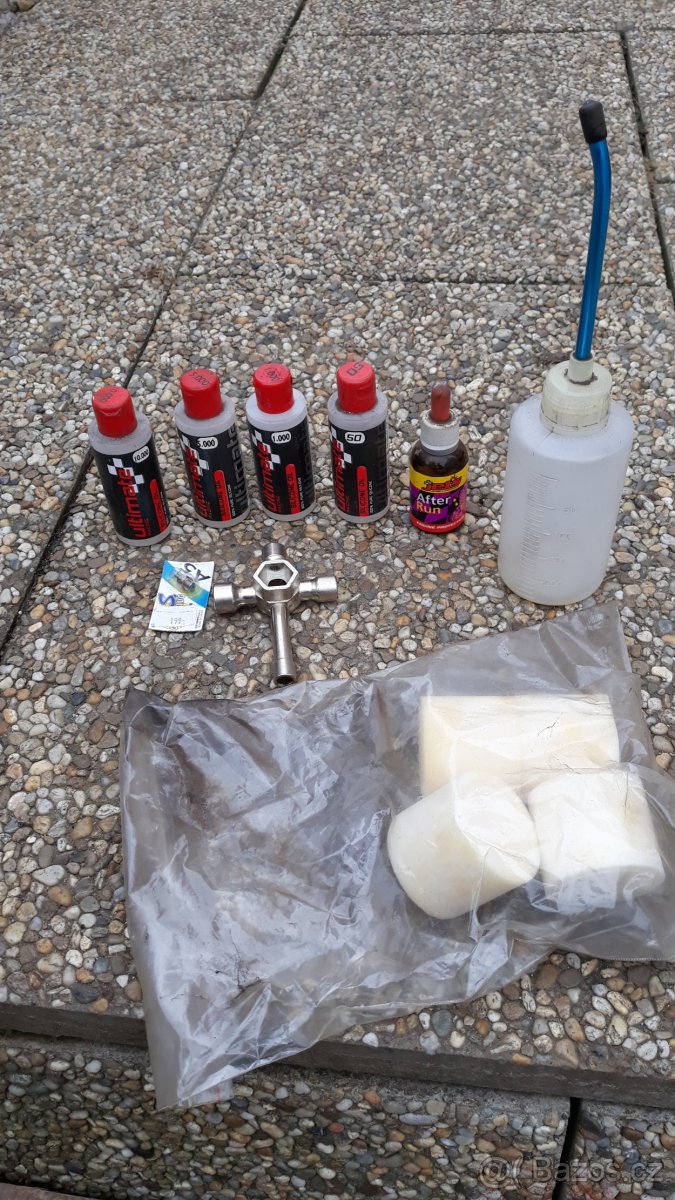 Rc model monster truck enigma xtr 1/8 4wd - 2