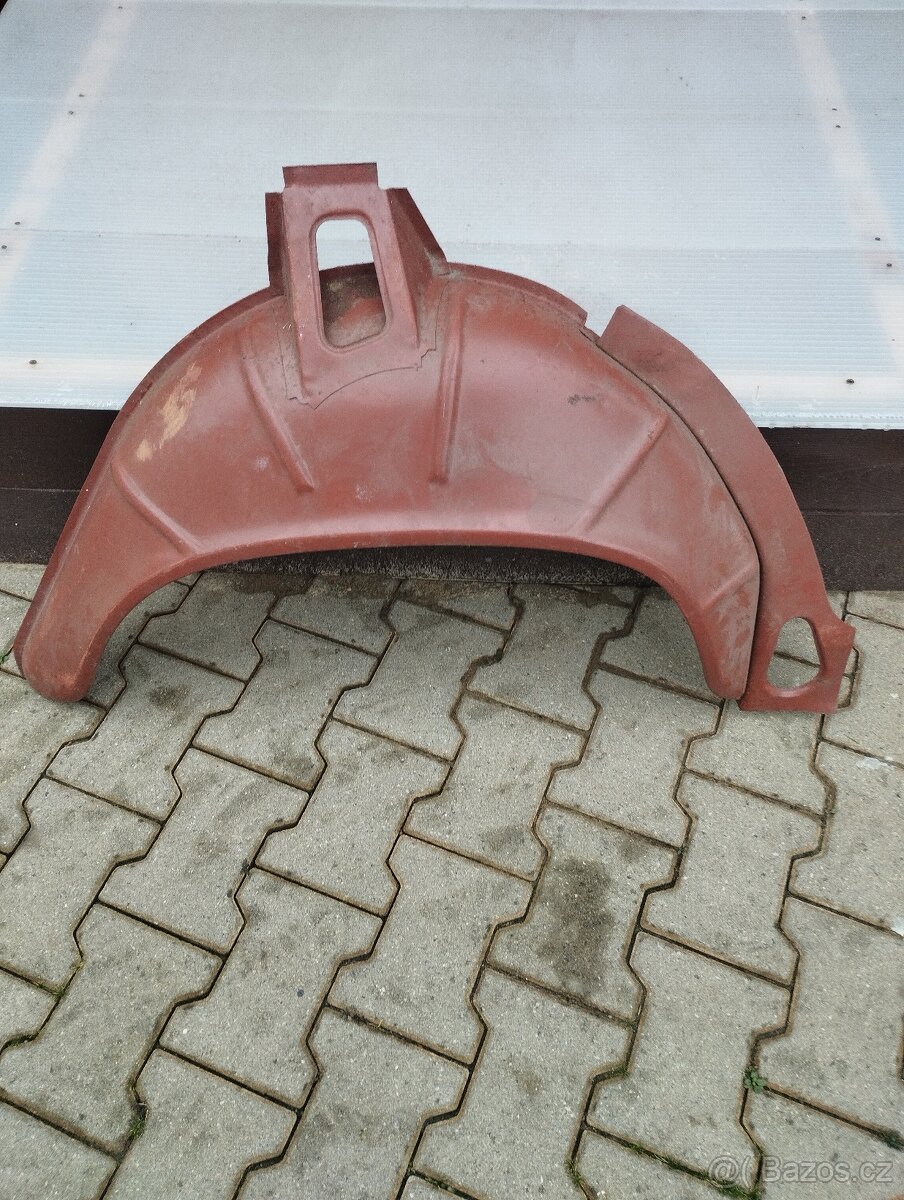 Prodám blatníky Lada - 2