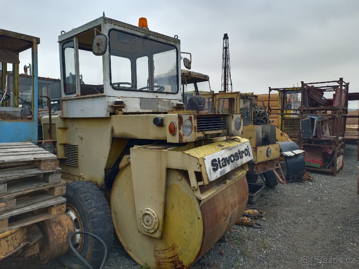 Vibrační válec Stavostroj,Baukema - 2