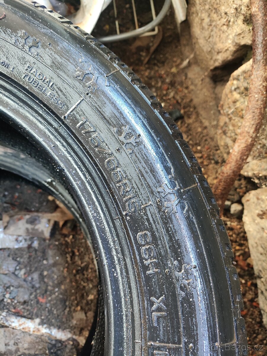 Zimní pneumatiky 175/65 r15 - 2