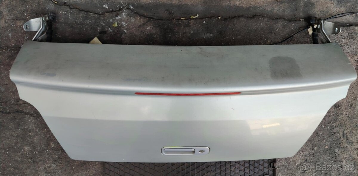 prodám víko kufru z VW Golf 4 Cabrio - 2