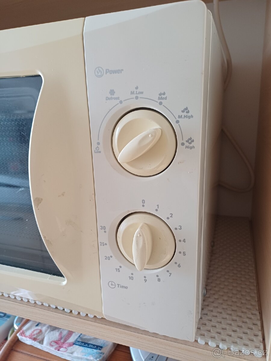 PRODÁM MIKROVLNKU - 2