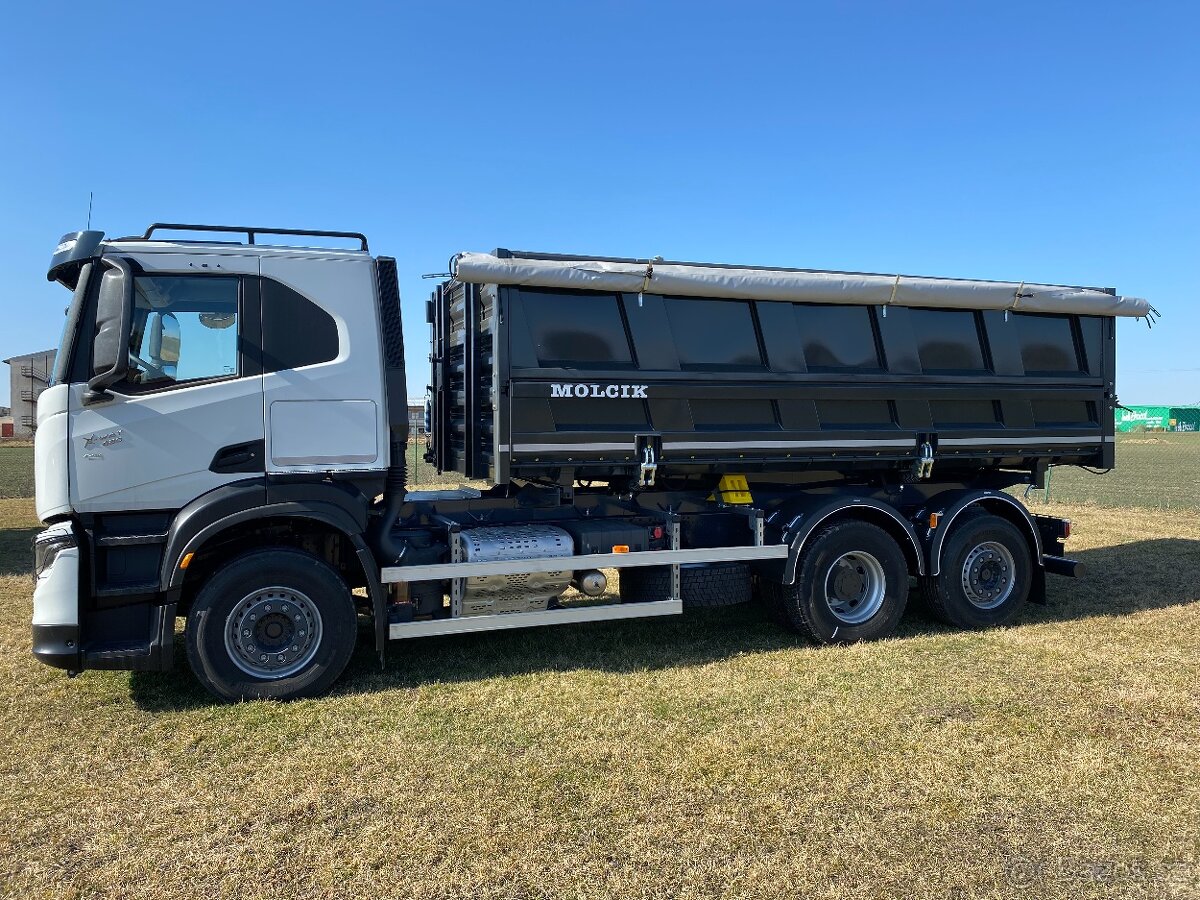 Iveco X-WAY s zemědělskou nástavbou - nová cena - 2