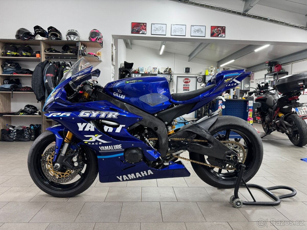 Yamaha R6 - 2