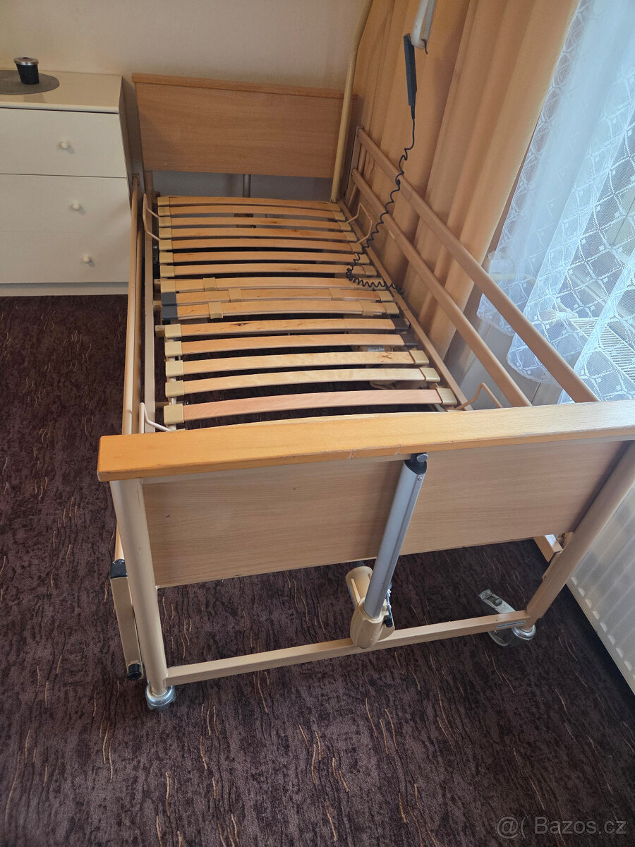 zdravotní polohovatelná elektrická postel - 2