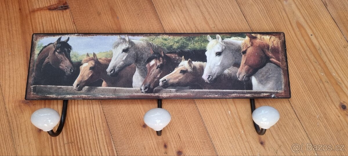 Dětský věšák na oblečení - 2