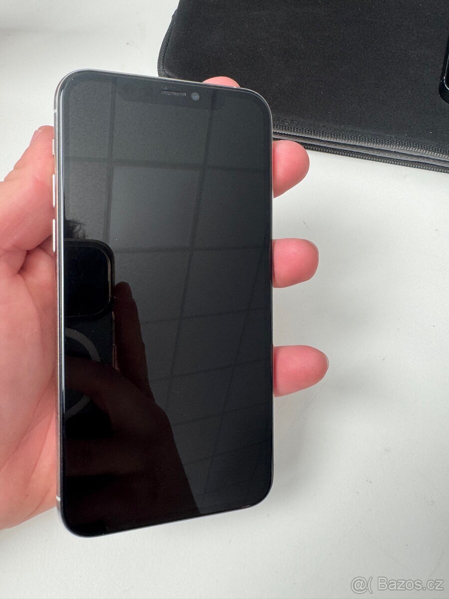 iPhone 11 Pro - 2