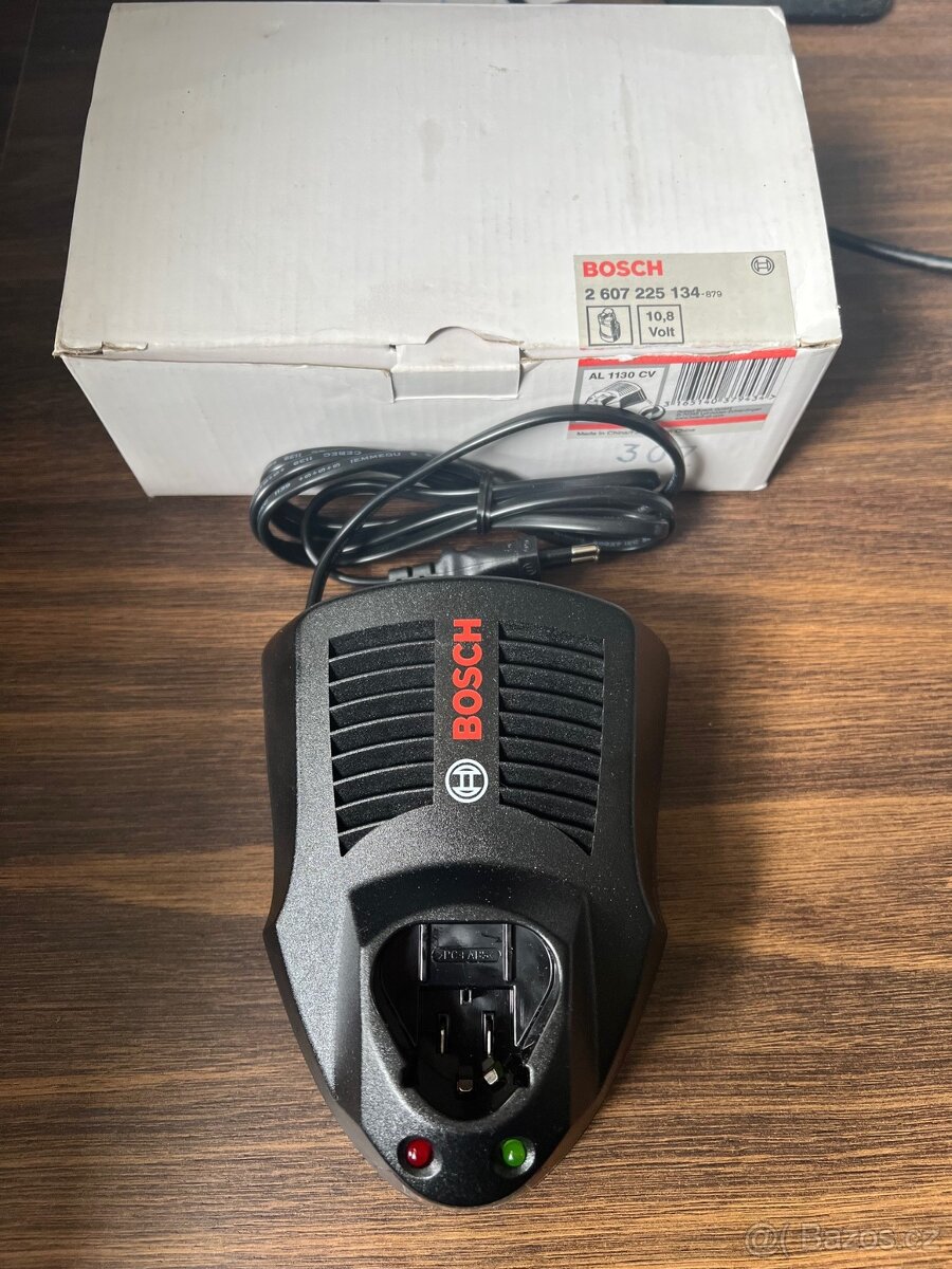 Rychlonabíječka BOSCH AL 1130 CV - 10,8 V Li-Ion akumulátor - 2